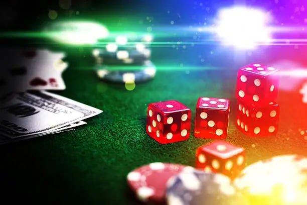 মোবাইলে ক্রিকেট ইভেন্ট পড়ার আরামদায়ক দৃশ্য